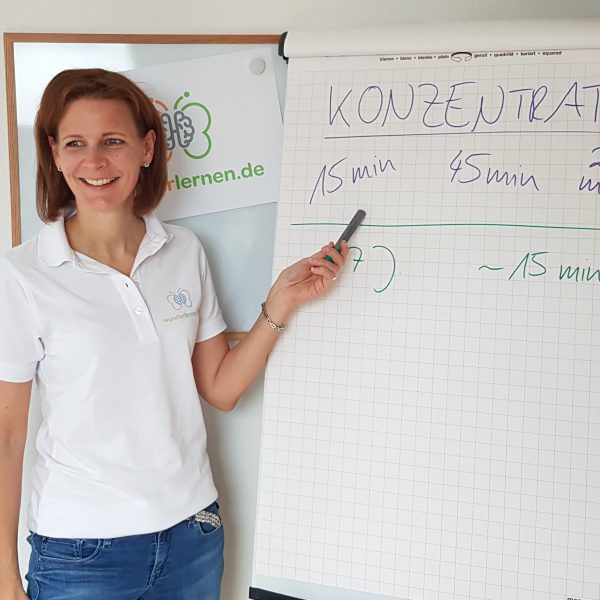 Kirsten Wunderle am Flipchart